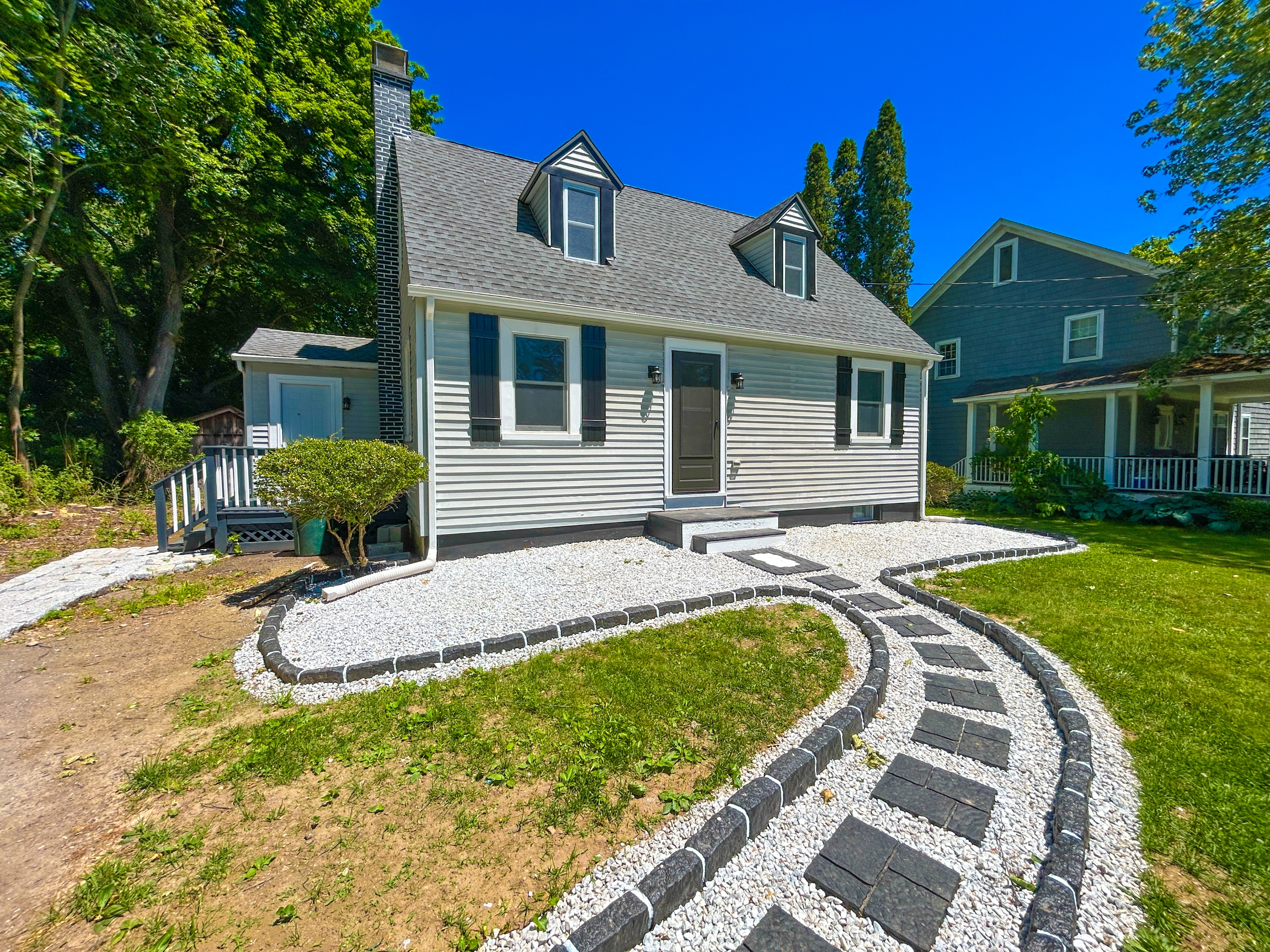 32 Reimer Avenue